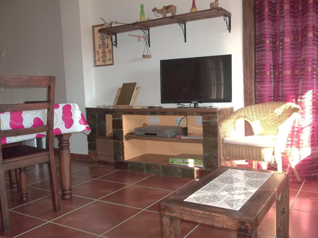 Apartamento El Dragon Serrano Sotoserrano Esterno foto